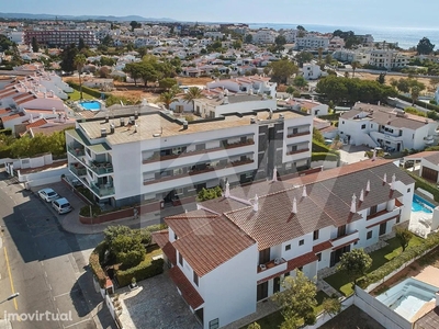 Edifício para comprar em Olhos de Água, Portugal