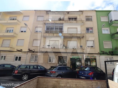 Edifício para comprar em São Domingos de Benfica, Portugal