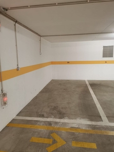 Espaço de Garagem para Venda em Portimão