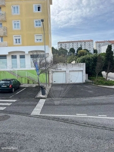 Estacionamento para comprar em Agualva, Portugal