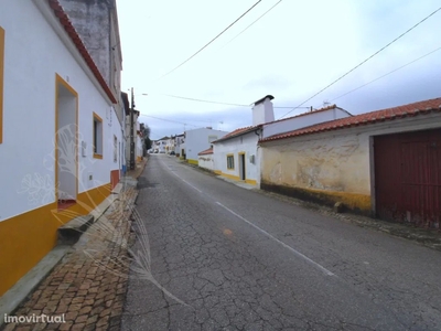 Estacionamento para comprar em Fronteira, Portugal