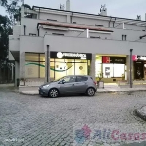Estacionamento para comprar em Guisande, Portugal