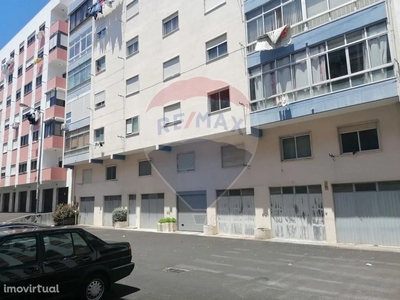Estacionamento para comprar em São Marcos, Portugal
