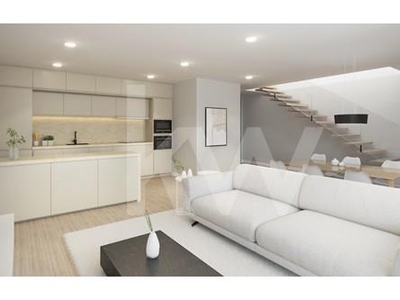 Apartamento T3 Duplex Novo com Elegância e Conforto em Aveiro, 2 lugares de garagem, terraço e varandas