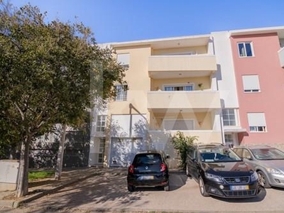 Fantastic apartment with 2+1 bedrooms, garage and storage in Portimão