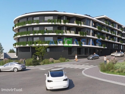 Apartamento T2 novo com acesso a varanda e lugar de garagem em Rio Tin