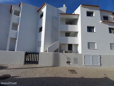 Apartamentos de 3 assoalhadas na Praia das Maçãs, Sintra