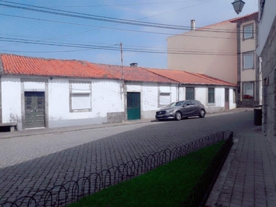 Venda de conjunto de 2 moradias para restauro, Afife, Viana do Castelo