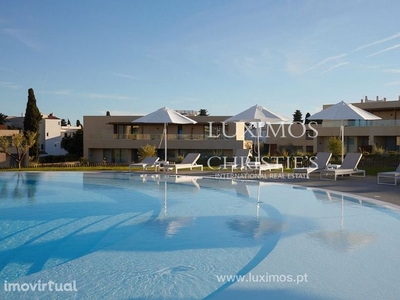 Apartamento T3 em resort, para venda em Porches, Algarve