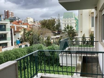 Arrendamento Apartamento T1 no Monte Estoril com varandas e arrecadação