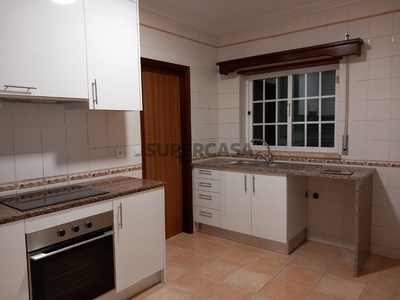 Apartamento T2 para arrendamento em Nadadouro