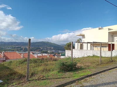 Lote de terreno destinado à construção de Moradia