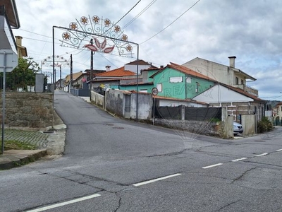 Moradia T3 à venda em Creixomil, Guimarães