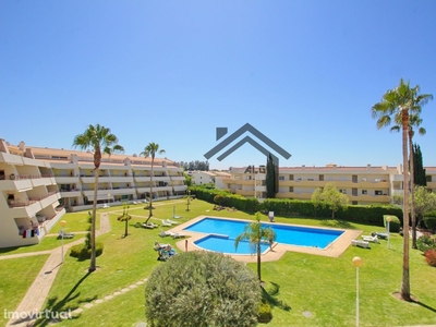 Apartamento T2+1 Duplex localizado em Vila Moura, Algarve