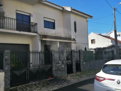 Moradia T7 à venda em Casal de Cambra, Sintra