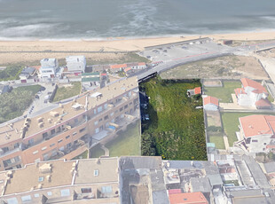Terreno com 2000 m2 de área de construção junto ao mar em Lavra, Matosinhos, Porto.
