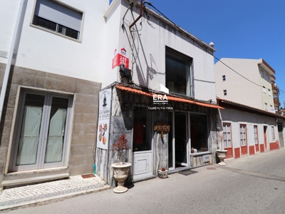 Moradia T3 Duplex à venda na Rua Manuel Trezentos