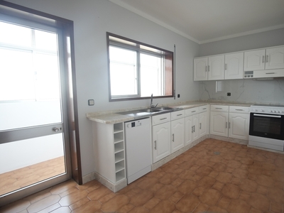 Apartamento T3 para arrendamento em Albergaria-a-Velha
