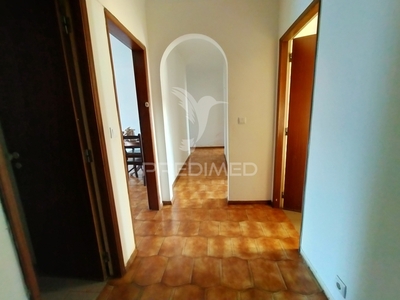 Apartamento T3 com elevador e varanda no centro e Beja,