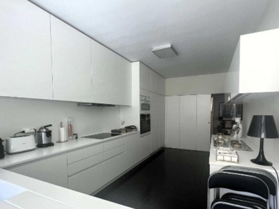 Apartamento T4 em Porto de 200,00 m²