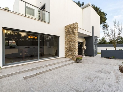 Casa / Villa T4 em Setúbal de 248,00 m²