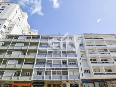 Apartamento T2 para arrendar na Rua D. Filipa de Vilhena ao Campo Pequeno