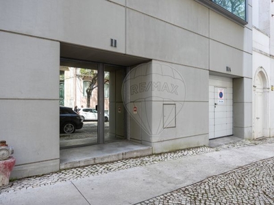 Apartamento T3 à venda em Santo António, Lisboa