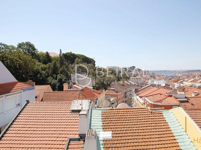 Penthouse duplex T4 com vista panorâmica de Lisboa