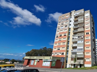 Apartamento T3 , 2WC com 96m2 na Cidade Sol em Santo Antonio da Charne