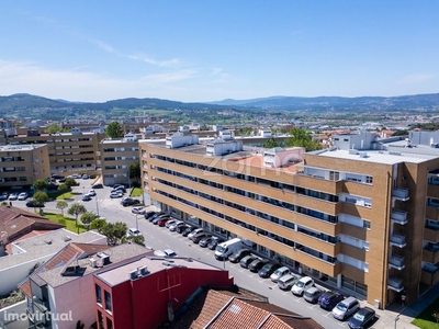 Apartamento T2 com 153 m2 em S.Vicente, Braga