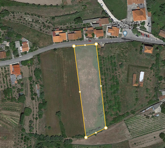 Terreno para construção com quatro mil metros quadrados, perto da Junta de Freguesia das Alhadas e Jardim-Escola João de Deus nas Alhadas, Figueira da Foz.