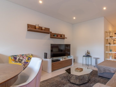Apartamento de 2 quartos elegante para alugar em Lumiar, Lisboa