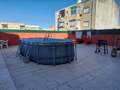 Apartamento T3 à venda na Rua José Pacheco