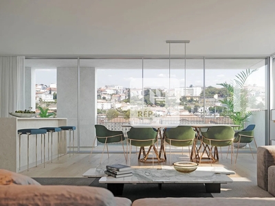 Apartamento T3 com Varanda 23m2  vistas Rio Douro