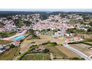 Terreno com 468m2 urbanizáveis, vistas panorâmicas no centro da aldeia