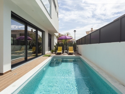 Moradia de luxo V4 isolada com piscina, na Bemposta, Algarve