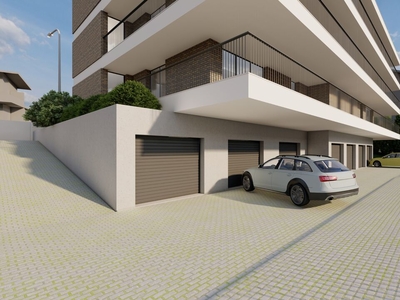 Apartamento T3 c/ 190m2 de área com garagem e terraço em Santa Apolónia, Coimbra