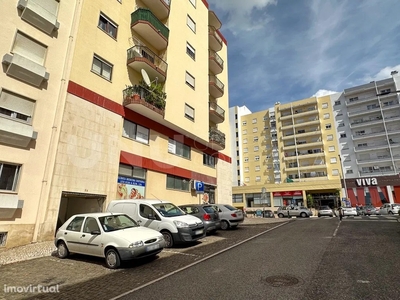 Estacionamento para comprar em Torres Vedras, Portugal