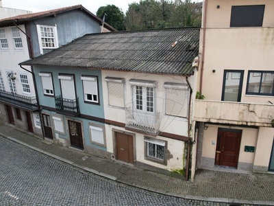 Prédio à venda em Creixomil, Guimarães