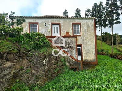 Conjunto de 2 Moradias - Santo Espírito - Santa Maria