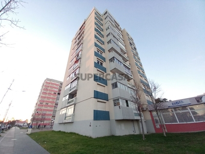 Apartamento T2 à venda em Santo António da Charneca