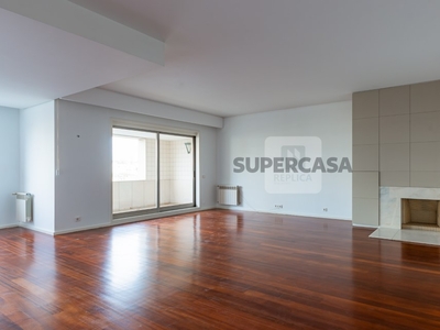Apartamento T3+1 à venda em Aldoar, Foz do Douro e Nevogilde