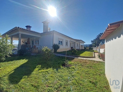 Casa / Villa T4 em Leiria de 577,00 m²