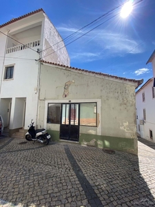 Edifício para comprar em Torres Novas, Portugal