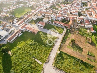 Terreno urbano com 164 m2, para construção de moradia unifamiliar | Viana do Alentejo