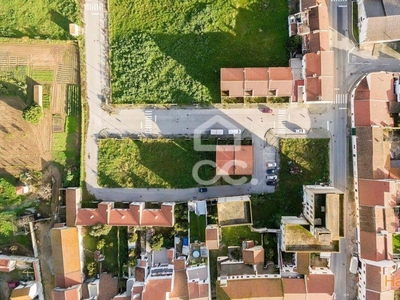 Terreno urbano com 174 m2, para construção de moradia unifamiliar | Viana do Alentejo