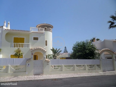 Casa para alugar em Guia, Portugal