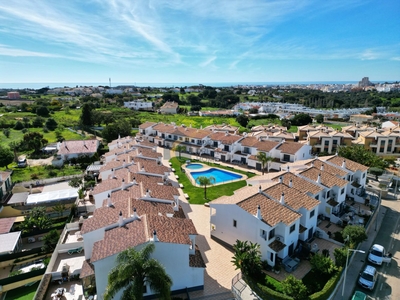 Casa para comprar em Olhos de Água, Portugal