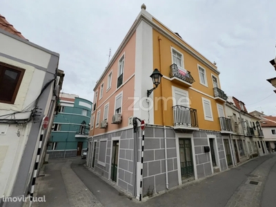 Edifício para comprar em Seixal, Portugal