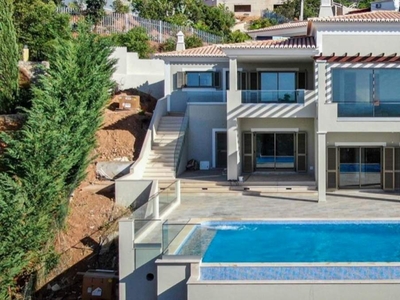 Nova moradia T4 com piscina, para venda em Monchique, Algarve